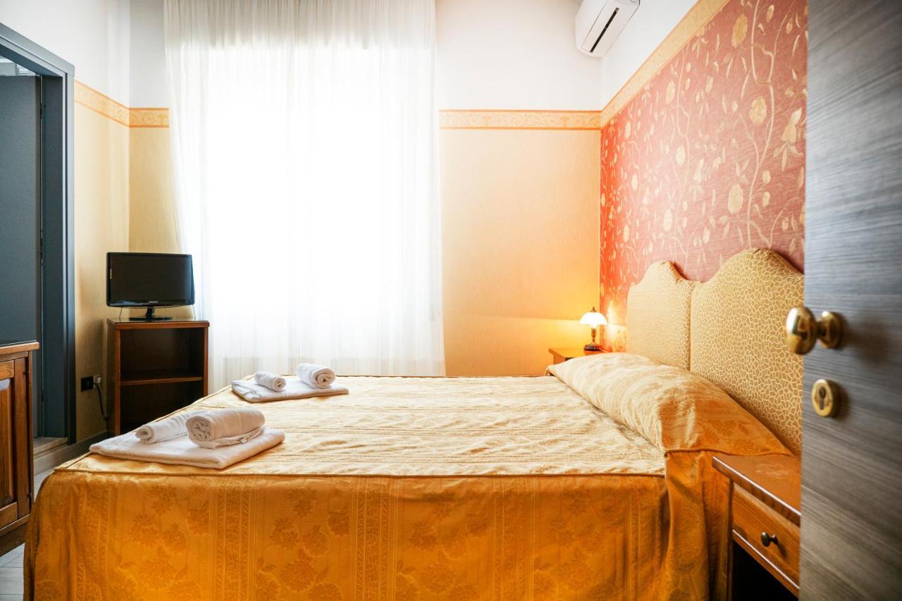 Hotel Riviera Desenzano del Garda Exteriér fotografie