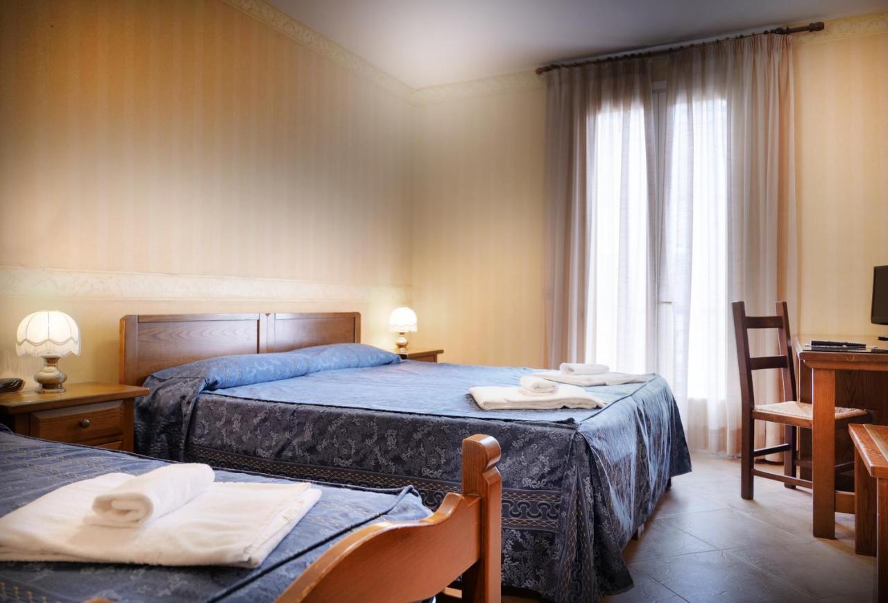 Hotel Riviera Desenzano del Garda Exteriér fotografie
